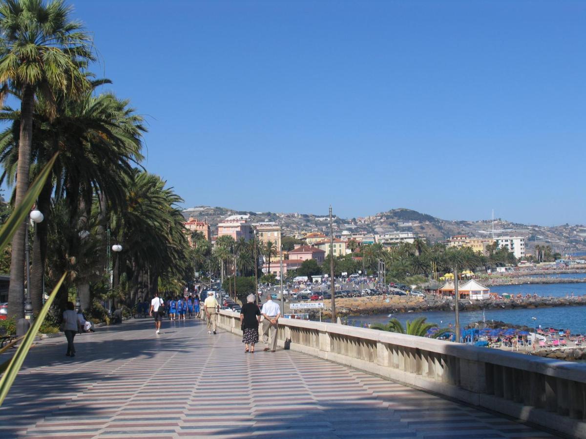 Ferienwohnung Maison Du Port Vieux Sanremo Exterior foto